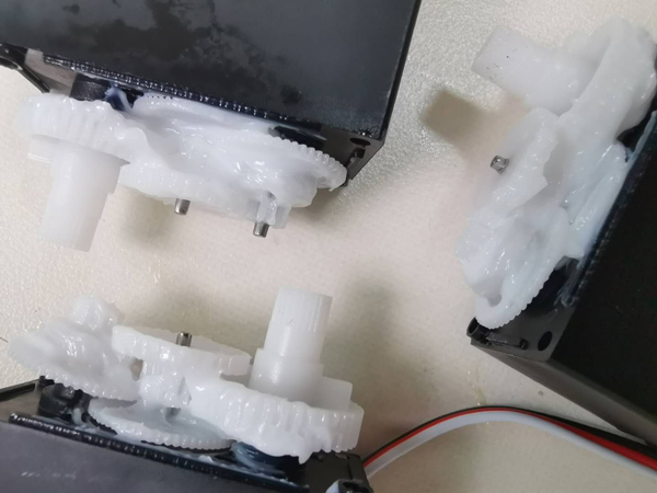 齒輪潤滑脂在齒輪部件上起到哪些作用？